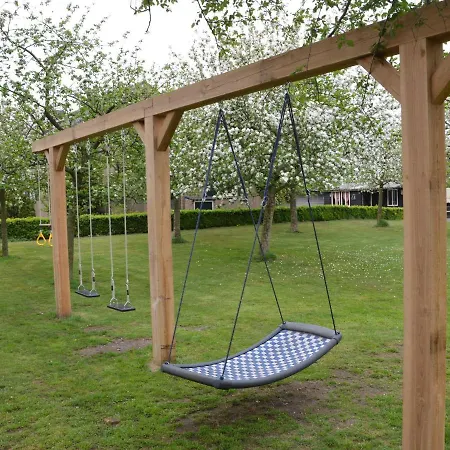 Cosy With Pet Friendly Garden