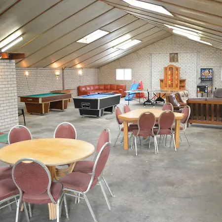 Cosy With Pet Friendly Garden