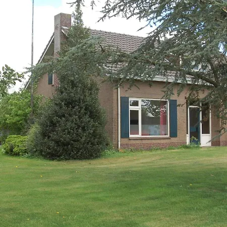 Holiday home Cosy With Pet Friendly Garden