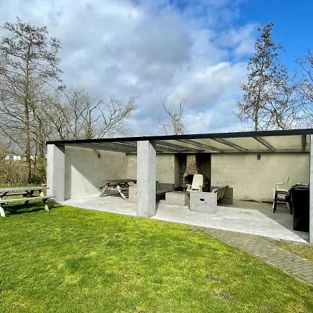 Holiday home Cosy With Pet Friendly Garden