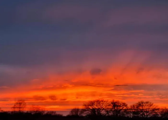 Holiday home In With Garden