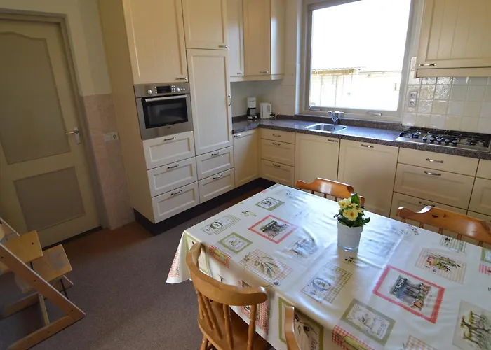 Holiday home In With Garden Elsendorp