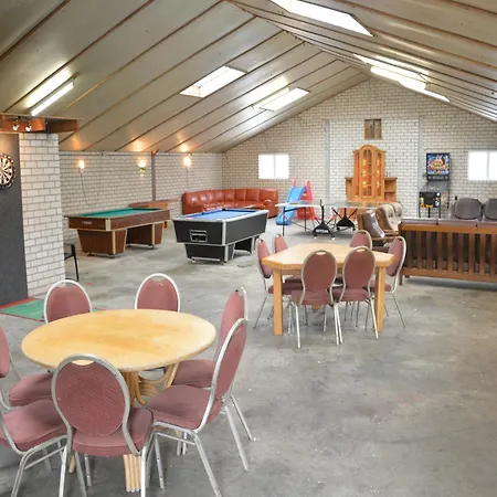 Feriehus In With Garden